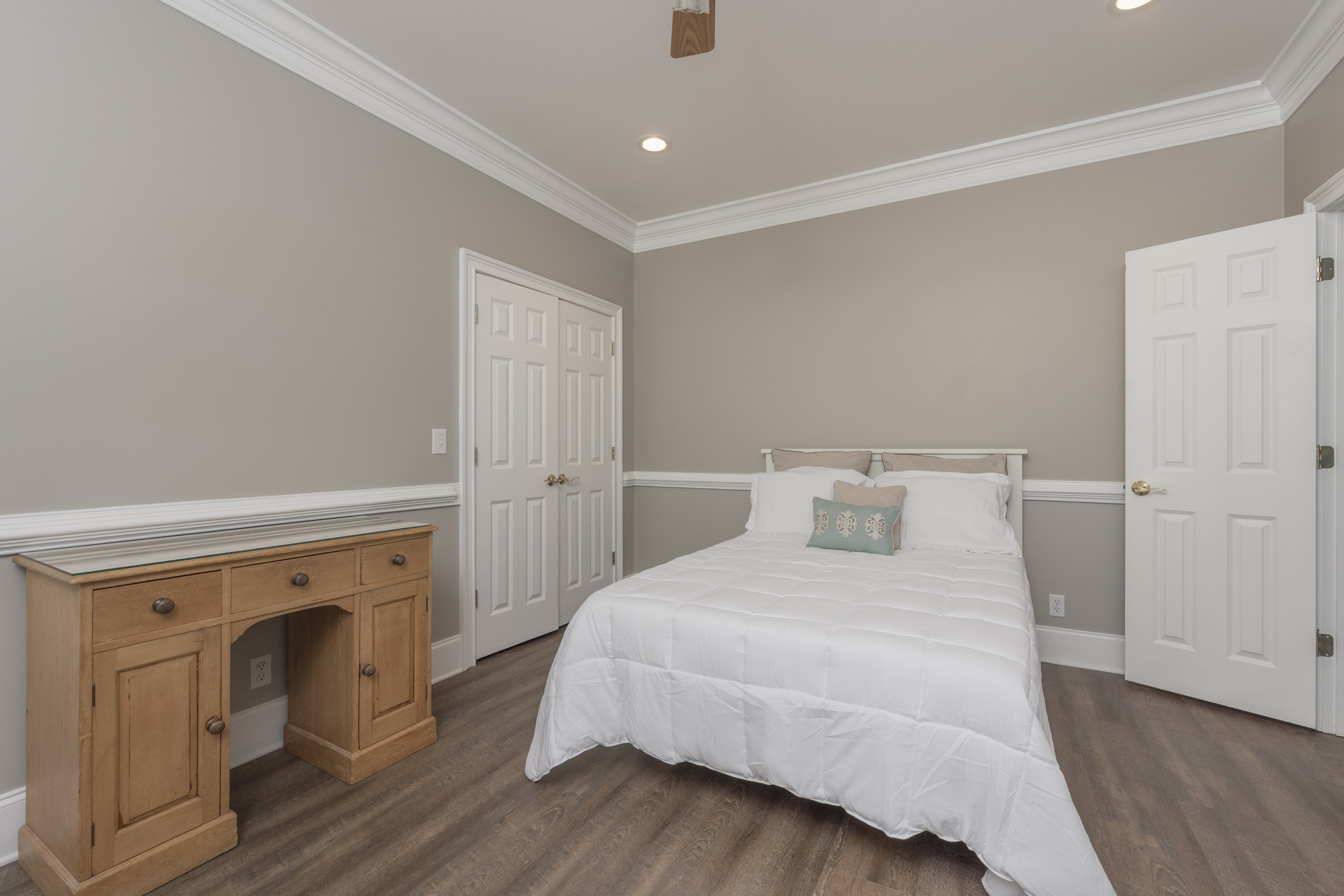 1011 Penfield Way image 50